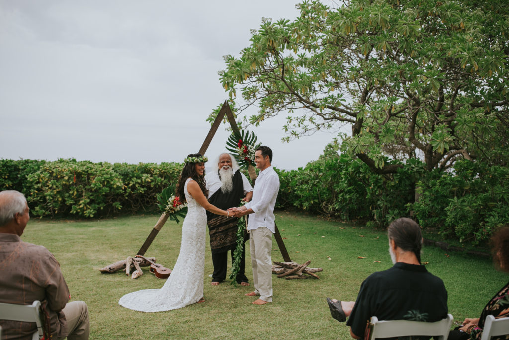 A beautiful Hawaiian Wedding ceremony. www.hawaiiloaweddings.com. Wedding ceremony, Vow renewal ceremony, elopement ceremony, beach ceremony on Oahu, Hawaii