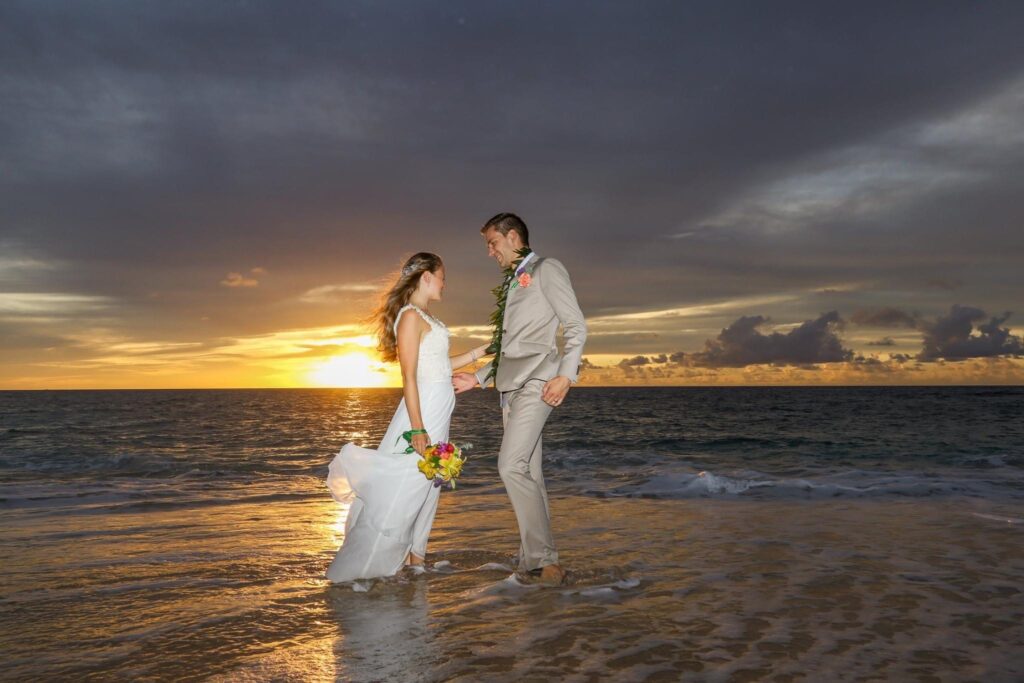 Hawaiiloa Weddings LLC www.hawaiiloaweddings.com